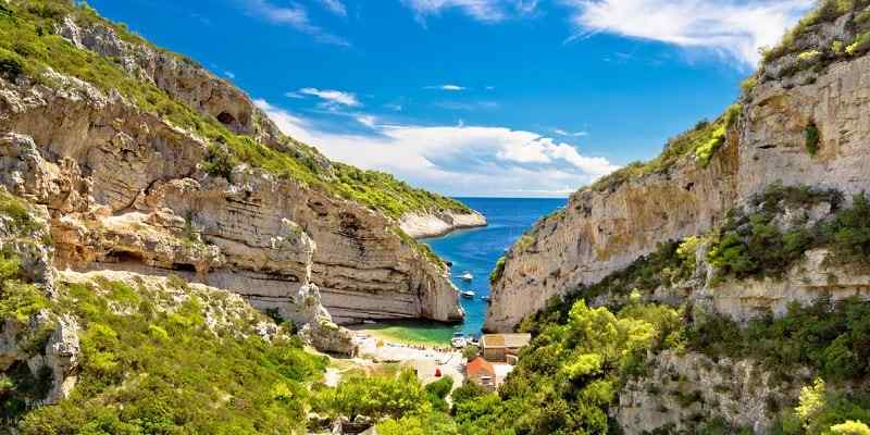 Stiniva, Vis